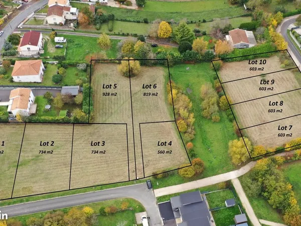 Terrain 603 m² Saintes 