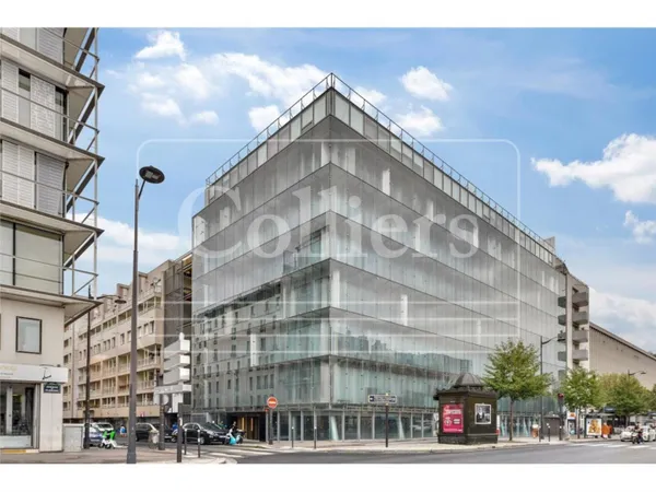 Bureaux 3030 m² 