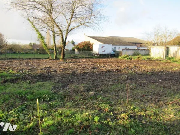 Terrain 651 m² 