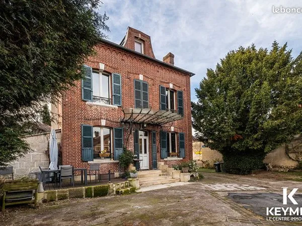 Maison 7 pièces 169 m² 