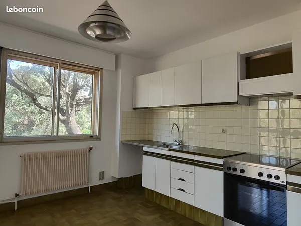 F3 indépendant plan des 4 Seigneurs dans maison 