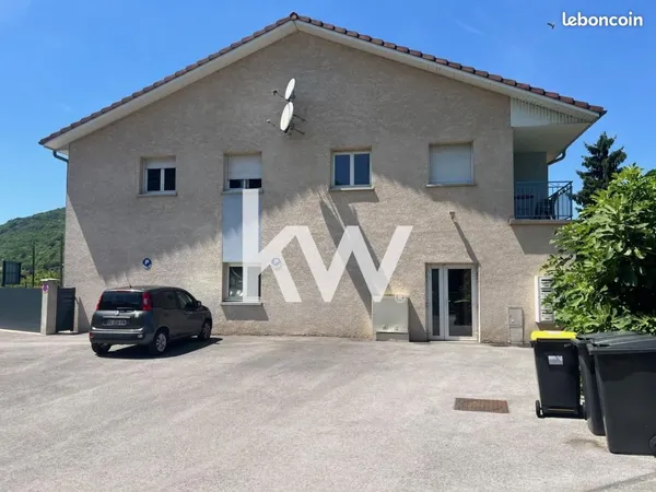 Immeuble 671 m² 