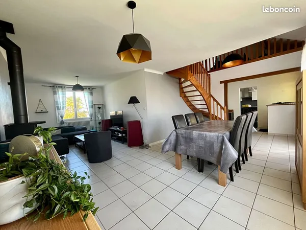 Maison 6 pièces 117 m² 