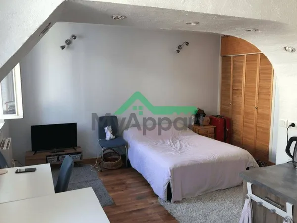 Studio 1 pièce 24 m² 