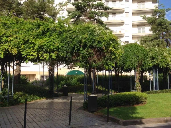 Loue F2 appartement 35m² Boulogne-Billancourt avec terrasse au centre de Boulogne 