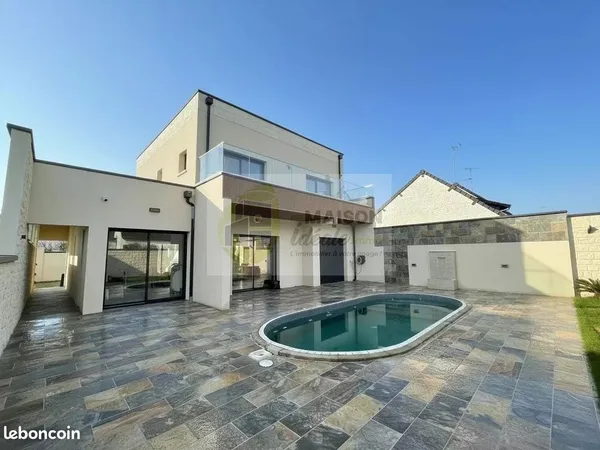 Propriété 5 pièces 150 m² 