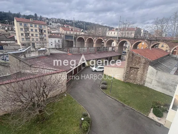 Appartement T4 de 83 m² avec balcon/loggia, garage, parking et ascenseur - Saint-Étienne (42000) 