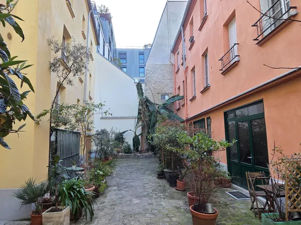 Appartement Paris 1 pièce(s) 22.37 m2 