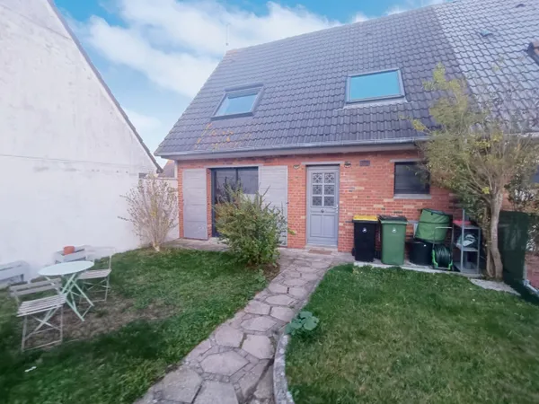 Maison familiale avec jardin et garage 