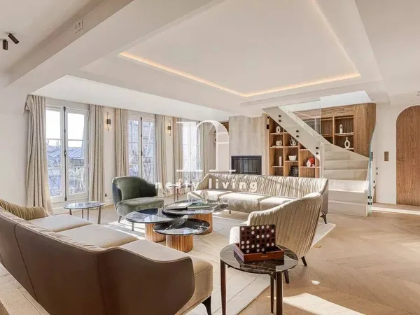 Appartement 8 pièces 235 m² 