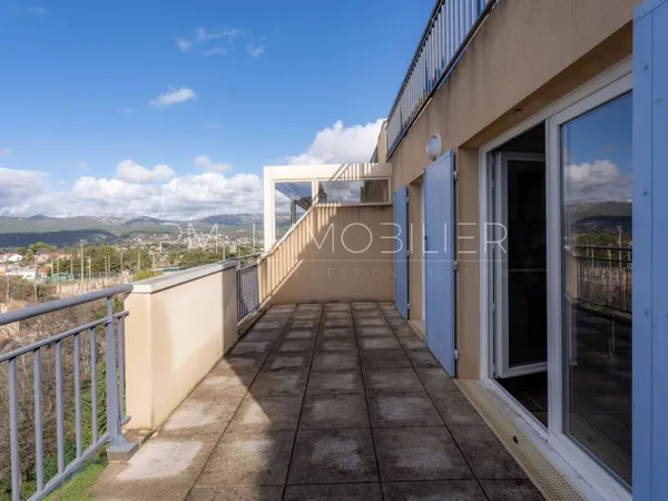Appartement 3 pièces 93 m² 