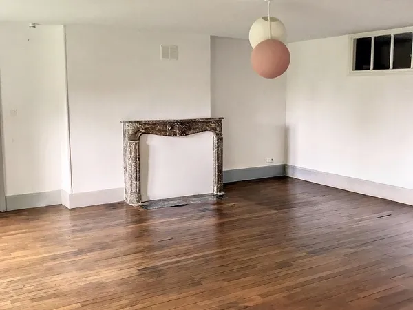 Appartement 3 pièces 148 m² 