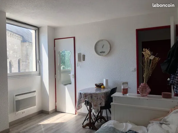 Appartement 17m + Parking 