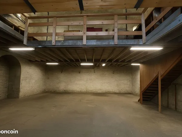 Maison 1 pièce 210 m² 
