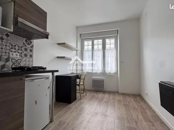 Studio 1 pièce 17 m² 