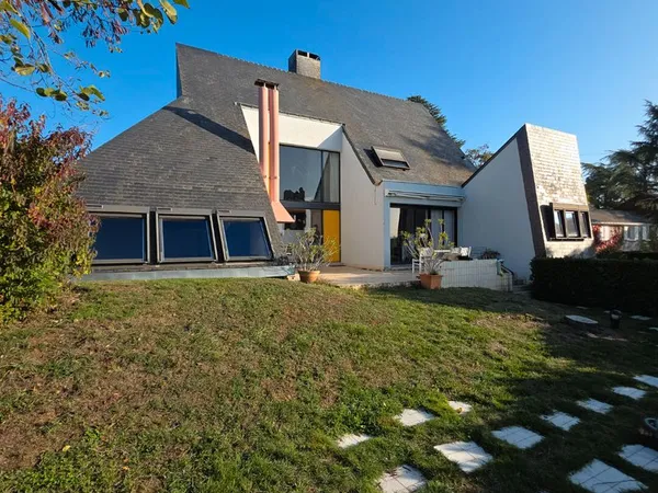 Maison 6 pièces 210 m² 