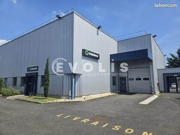 Local commercial 660 m² 