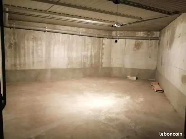 Garage/box 23 m² Thyez 