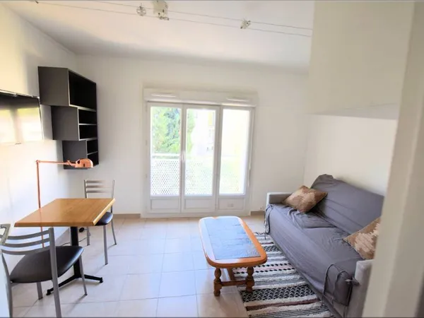 Appartement 1 pièce 18 m² 
