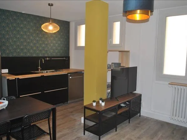 Appartement 1 pièce 75 m² 