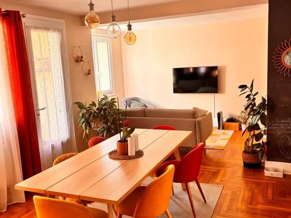 Appartement T3 traversant de 69m2 avec balcon et garage fermé 