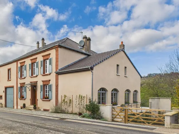 Villa 12 pièces 250 m² 
