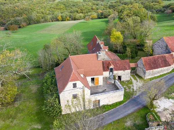 Maison en pierre 5 pièces 170 m² 