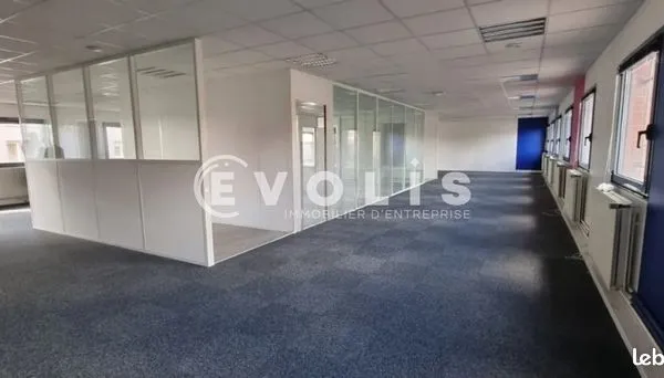 Bureaux 78 m² 