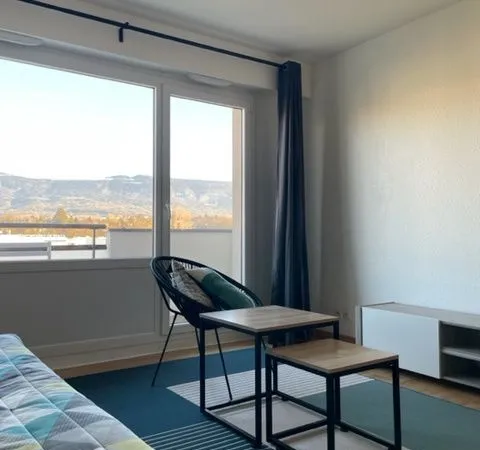 Studio 1 pièce 28 m² 