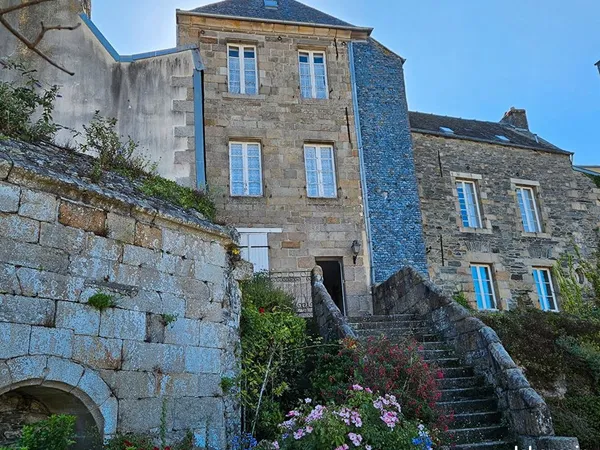 Maison 10 pièces 246 m² 
