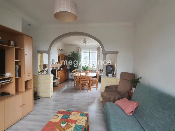 À Montluçon, maison de 135 m² habitable, entièrement restaurée. 