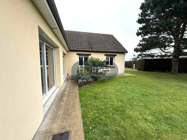 Maison de plain-pied 8 pièces 136 m² 
