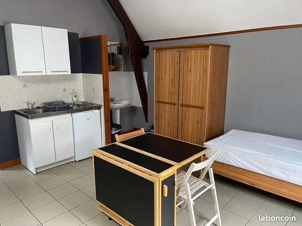 Studio meublé 25 m2, dans ancien corps de ferme 