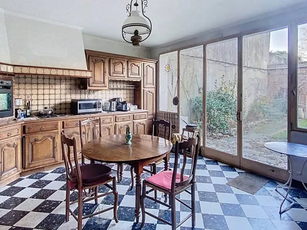 Maison 10 pièces 254 m² 