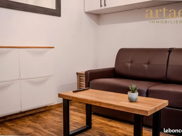 Studio 1 pièce 16 m² 