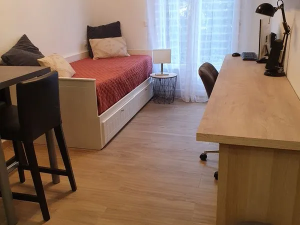 Studio chez le propriétaire 
