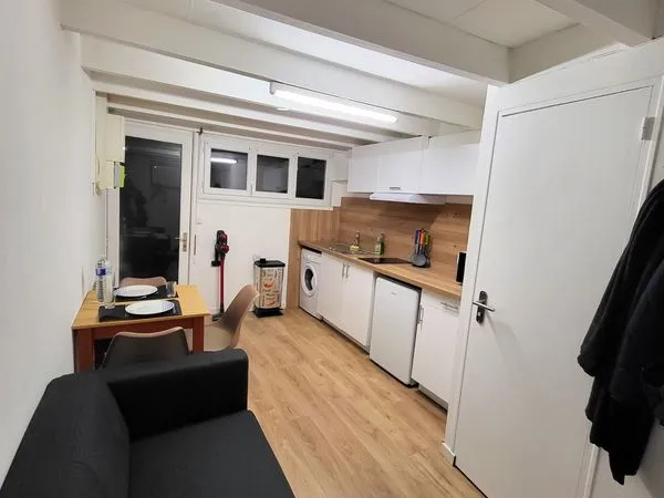 Duplex en location meublée, hyper centre Laval 
