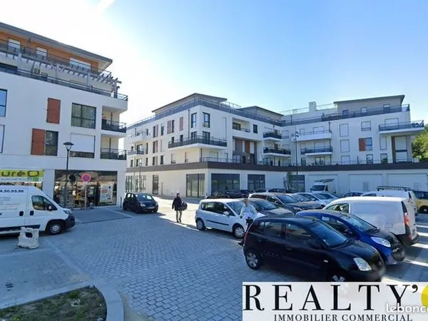 Local commercial 60 m² 