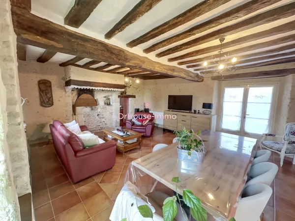 La Chapelle du Bois 72400 - Longère rénovée 148 m2, 4 chambres, dépendances et terrain avec vue 