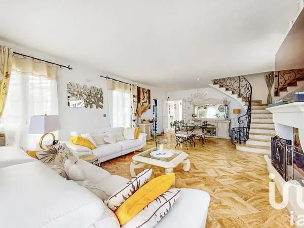 Maison 5 pièces 190 m²