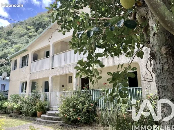 Maison 13 pièces 280 m² 