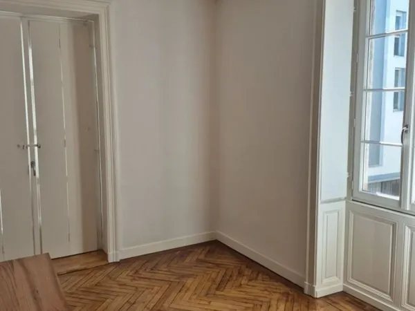 Beau studio 17m² Nantes centre 