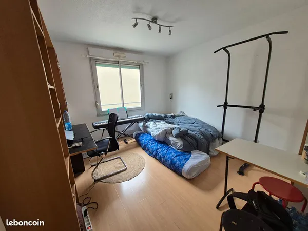 Studio 1 pièce 19 m² 