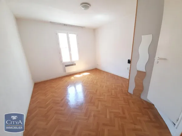 Studio 1 pièce 18 m² 