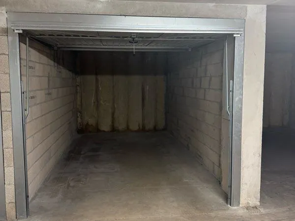 Garage fermé de 13m2 - Beaux-Arts Montpellier 