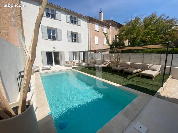 Maison 7 pièces 205 m² 