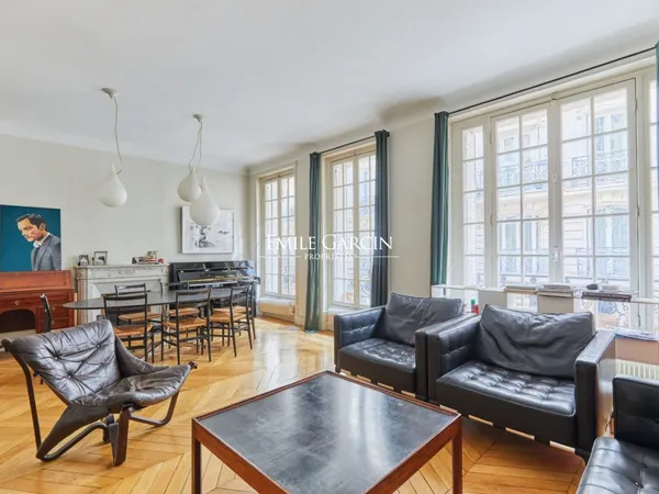 À vendre - Appartement - Paris 75007- Invalides - 5 pièces 
