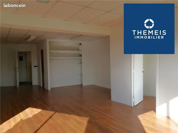 Bureaux 52 m² Coignières 