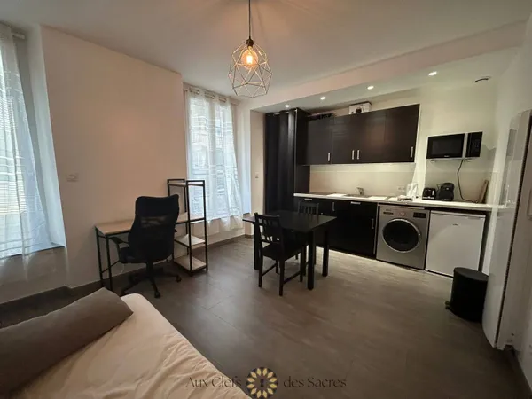Studio 1 pièce 23 m² 