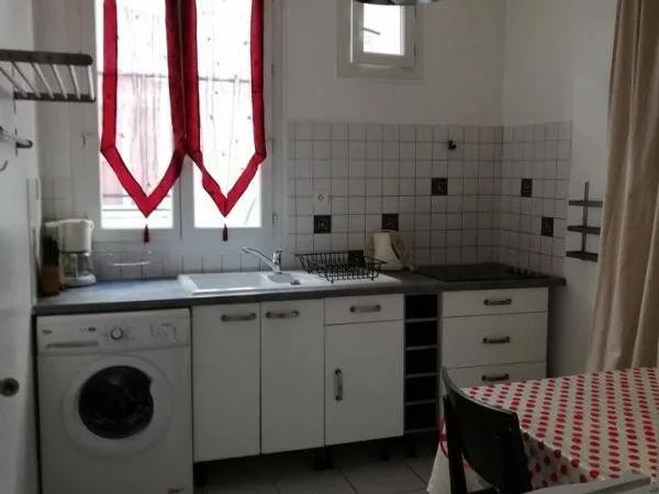 Studio 1 pièce 25 m² 